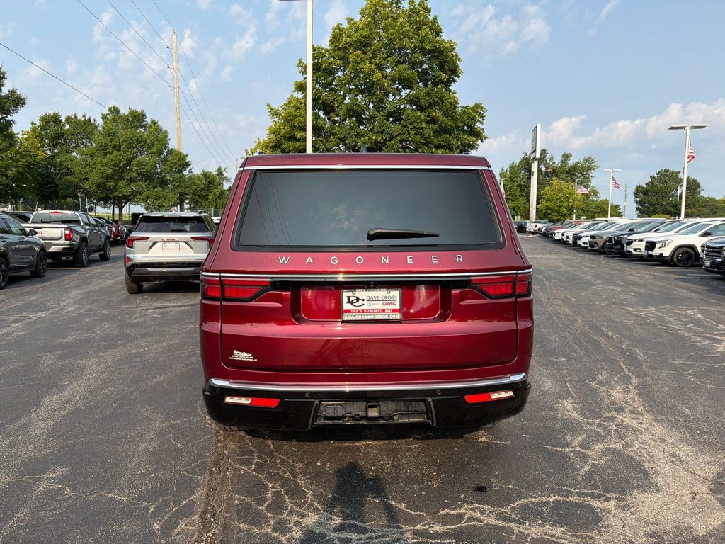 Used 2024 Jeep Wagoneer 4WD w/ Premium Group I image 6