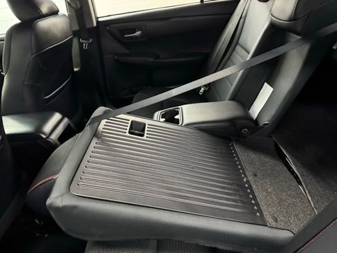 Used 2016 Toyota Camry LE image 26