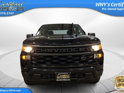 Used 2023 Chevrolet Silverado 1500 Custom image 2