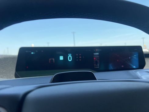 New 2025 Ford Expedition Active image 17