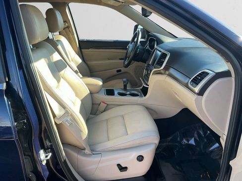 Used 2014 Jeep Grand Cherokee Limited w/ Trailer Tow Group IV image 15