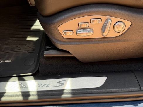 Used 2015 Porsche Macan S image 34