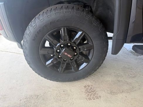 Used 2024 GMC Sierra 3500 AT4 w/ AT4 Premium Plus Package AWD/4WD image 27