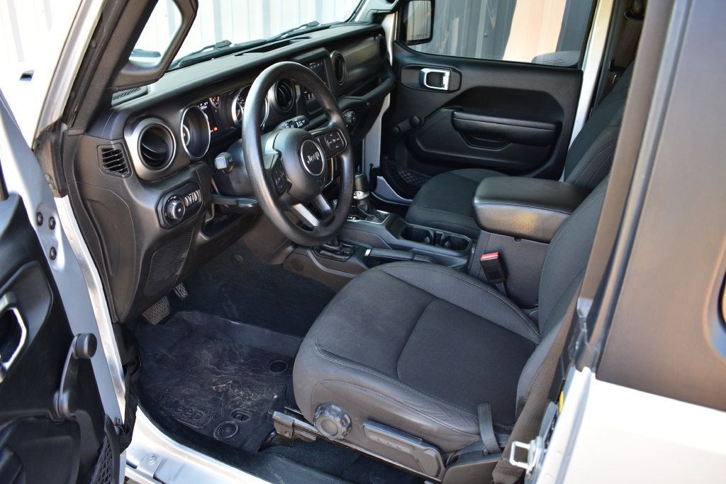 Used 2022 Jeep Wrangler Sport AWD/4WD image 17