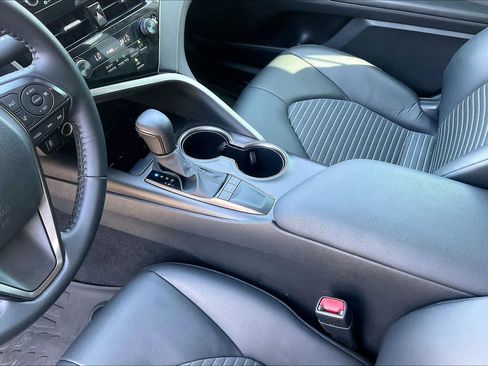 Certified 2023 Toyota Camry SE image 17