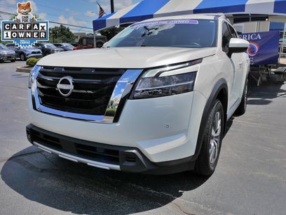 Used 2024 Nissan Pathfinder SL w/ Cargo Package