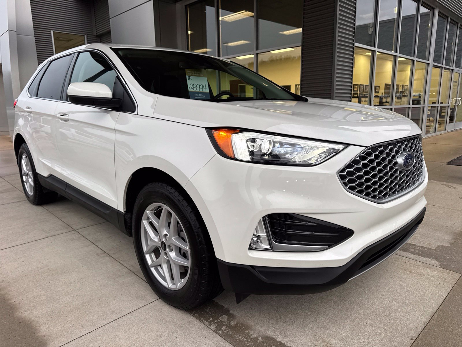 Certified 2024 Ford Edge SEL w/ Convenience Package AWD/4WD image 10