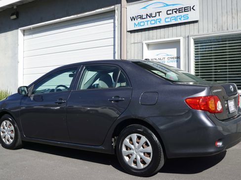 Used 2009 Toyota Corolla SEDAN 4D image 18