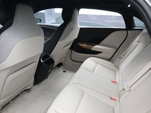 Used 2024 Lucid Air Touring image 27