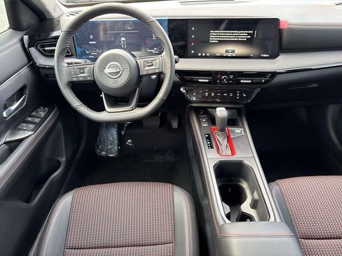 New 2026 Nissan Kicks SR w/ Cold Weather Package AWD/4WD image 18