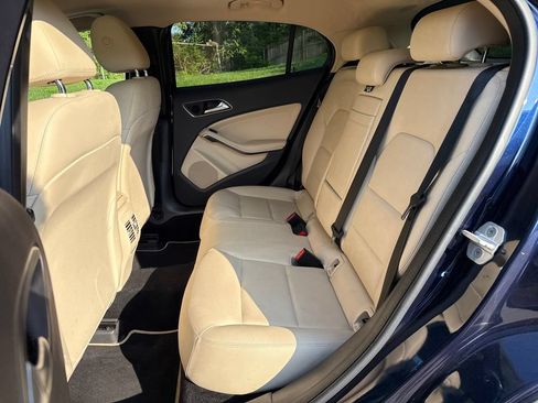 Used 2017 Mercedes-Benz GLA 250 4MATIC image 24