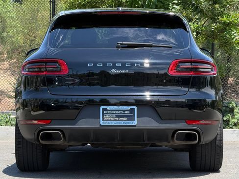 Certified 2017 Porsche Macan AWD/4WD image 6