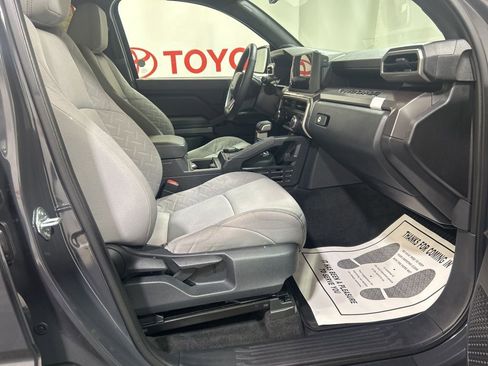 Used 2025 Toyota Tacoma SR5 image 12