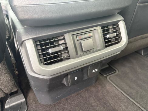 Used 2021 Ford F150 Lariat w/ Equipment Group 502A High AWD/4WD image 37
