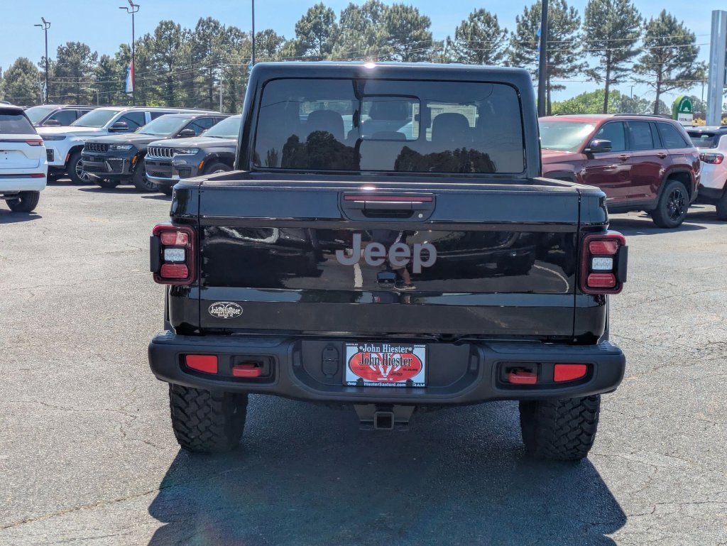 New 2026 Jeep Gladiator Rubicon w/ Steel Power Dome Hood Package AWD/4WD image 6