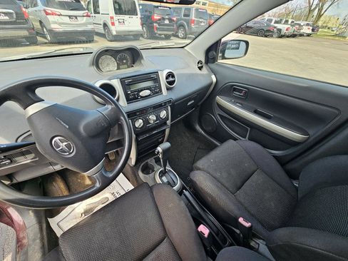 Used 2005 Scion xA FWD image 20