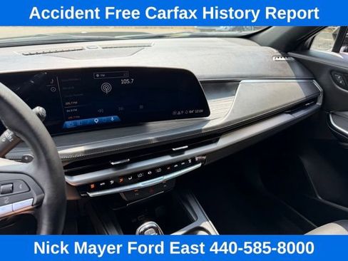 Used 2025 Cadillac XT4 Premium Luxury AWD/4WD image 17