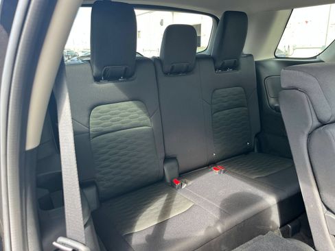 Used 2026 Nissan Pathfinder SV FWD image 30