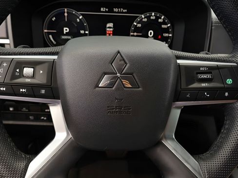 Used 2023 Mitsubishi Outlander SEL AWD/4WD image 18