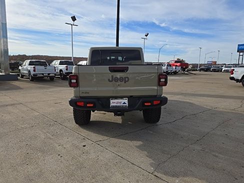 Used 2022 Jeep Gladiator Mojave w/ LED Lighting Group image 10