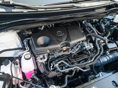 Used 2023 Toyota Sienna XLE FWD image 27