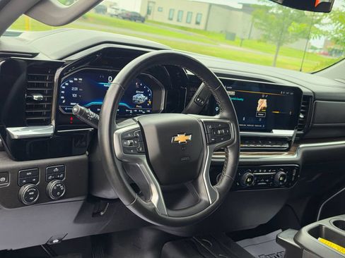 Used 2023 Chevrolet Silverado 1500 LT w/ Protection Package AWD/4WD image 13