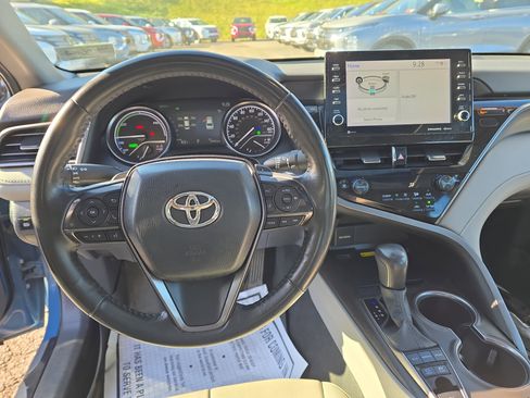 Used 2023 Toyota Camry XSE w/ Cold Weather Package image 15