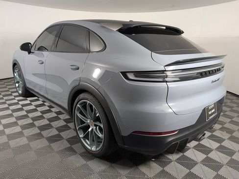 Certified 2026 Porsche Cayenne Turbo GT AWD/4WD image 3