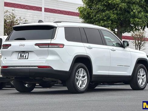 Used 2022 Jeep Grand Cherokee L Laredo w/ Luxury Tech Group I RWD image 4