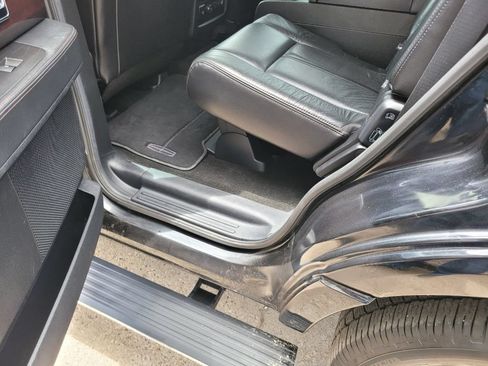 Used 2017 Lincoln Navigator Reserve AWD/4WD image 40