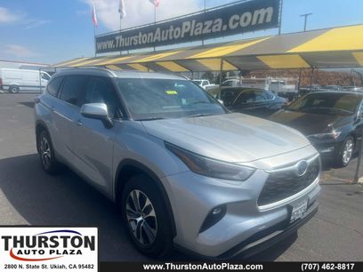 Used 2023 Toyota Highlander XLE