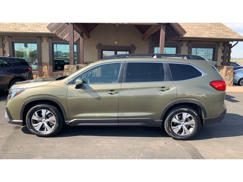 Used 2023 Subaru Ascent Premium w/ Convenience Package AWD/4WD image 1