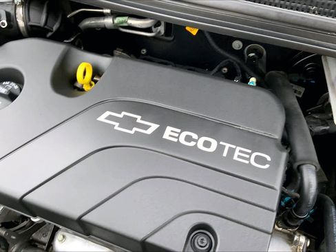 Certified 2022 Chevrolet Spark ACTIV image 32