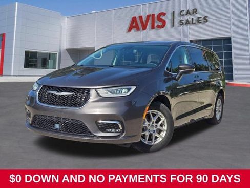 Used 2023 Chrysler Pacifica Touring-L FWD image 1