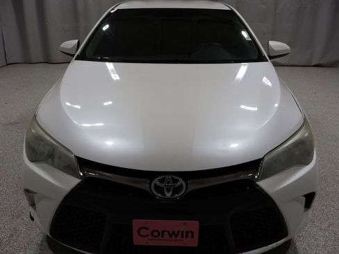 Used 2017 Toyota Camry SE image 7