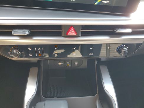 New 2026 Kia Sorento LX FWD image 33