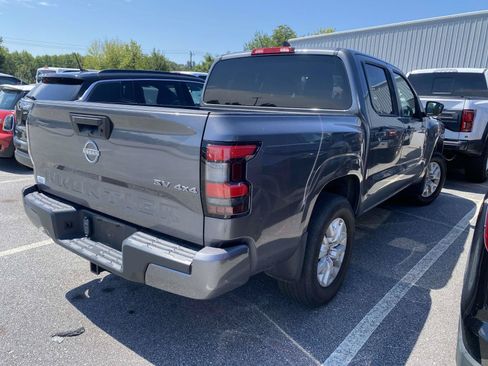 Used 2023 Nissan Frontier SV w/ Tow Package AWD/4WD image 7