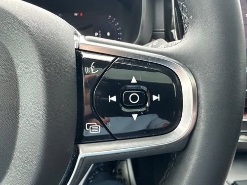 Used 2024 Volvo XC60 B5 Ultimate w/ Protection Package Premier AWD/4WD image 26