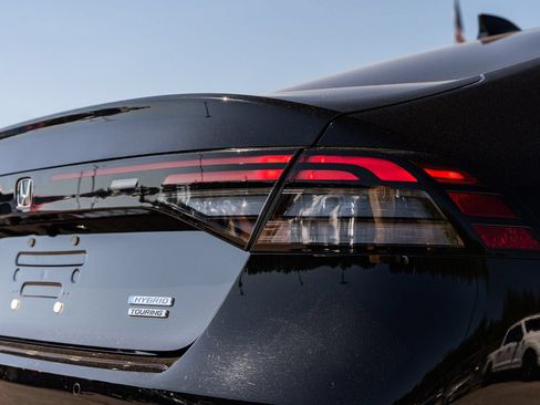 Used 2025 Honda Accord Touring image 15