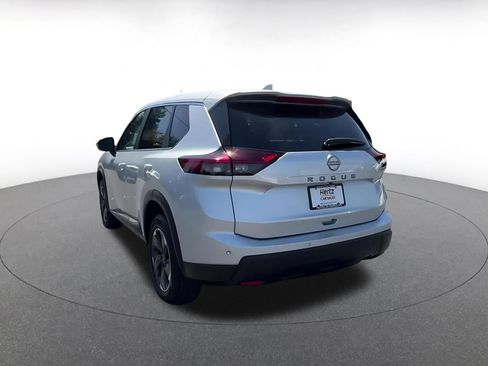 Used 2025 Nissan Rogue SV FWD image 11