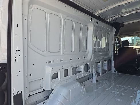 New 2025 Ford Transit 250 148 Medium Roof RWD image 13