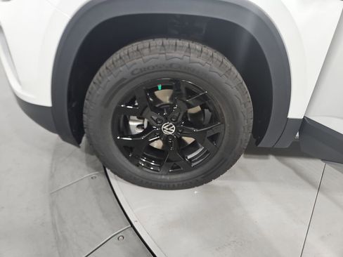 New 2026 Volkswagen Atlas Peak Edition AWD/4WD image 25