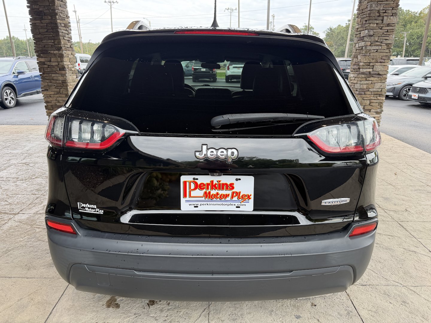 Used 2019 Jeep Cherokee Latitude Plus FWD image 8