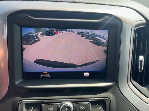 Used 2021 Chevrolet Silverado 2500 W/T AWD/4WD image 13