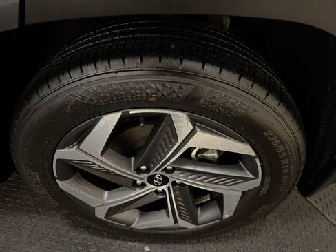 Used 2023 Hyundai Tucson Limited w/ Cargo Package image 17