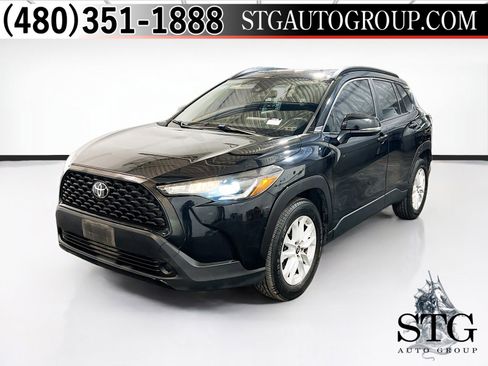 Used 2022 Toyota Corolla Cross LE w/ Moonroof Package FWD image 1