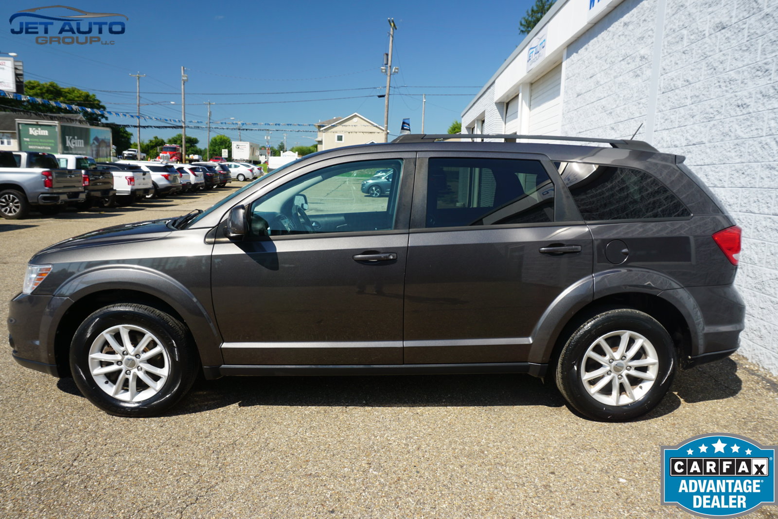 Used 2017 Dodge Journey SXT w/ Comfort/Convenience Group FWD image 4