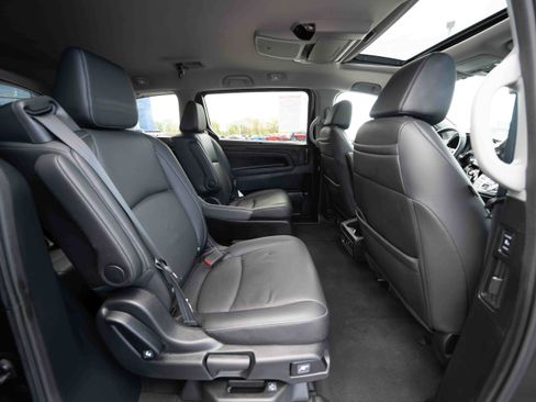 Used 2023 Honda Odyssey Touring image 26