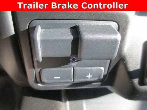 Certified 2021 GMC Sierra 1500 AT4 w/ AT4 Value Package image 17