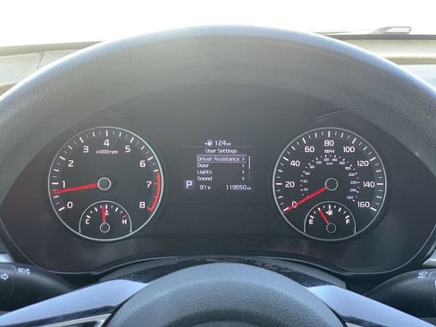 Used 2019 Kia Optima LX FWD image 9